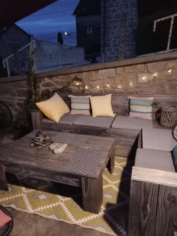 Le 28 Bed & Breakfast Uzerche Bagian luar foto